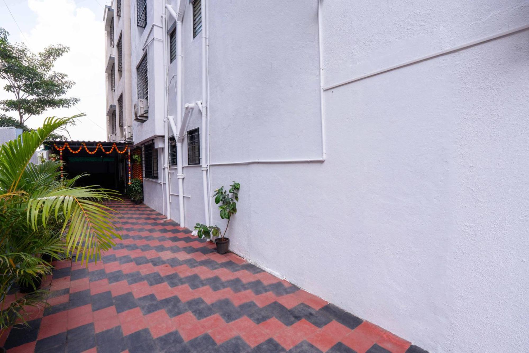 Treebo Royal Comfort Atithi ปูเน่ ภายนอก รูปภาพ