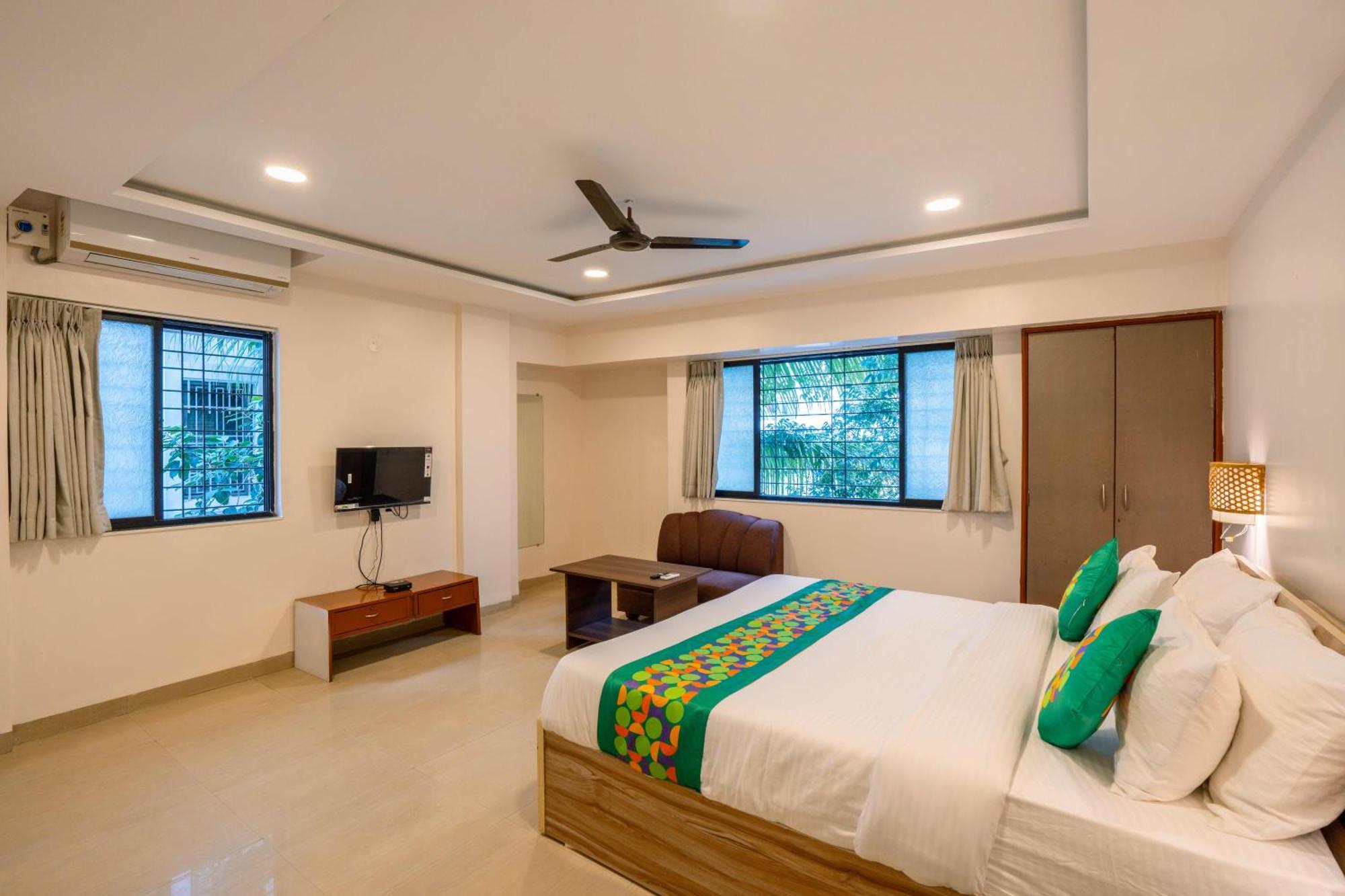 Treebo Royal Comfort Atithi ปูเน่ ภายนอก รูปภาพ