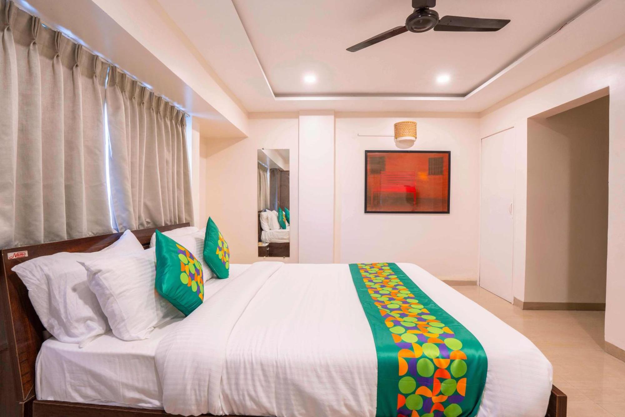 Treebo Royal Comfort Atithi ปูเน่ ภายนอก รูปภาพ
