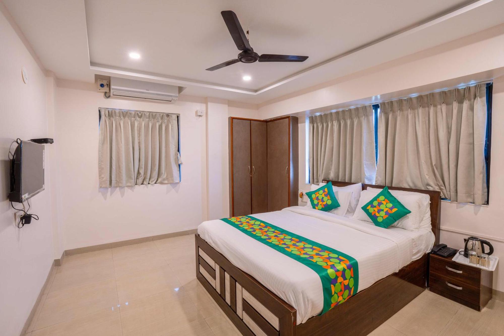 Treebo Royal Comfort Atithi ปูเน่ ภายนอก รูปภาพ
