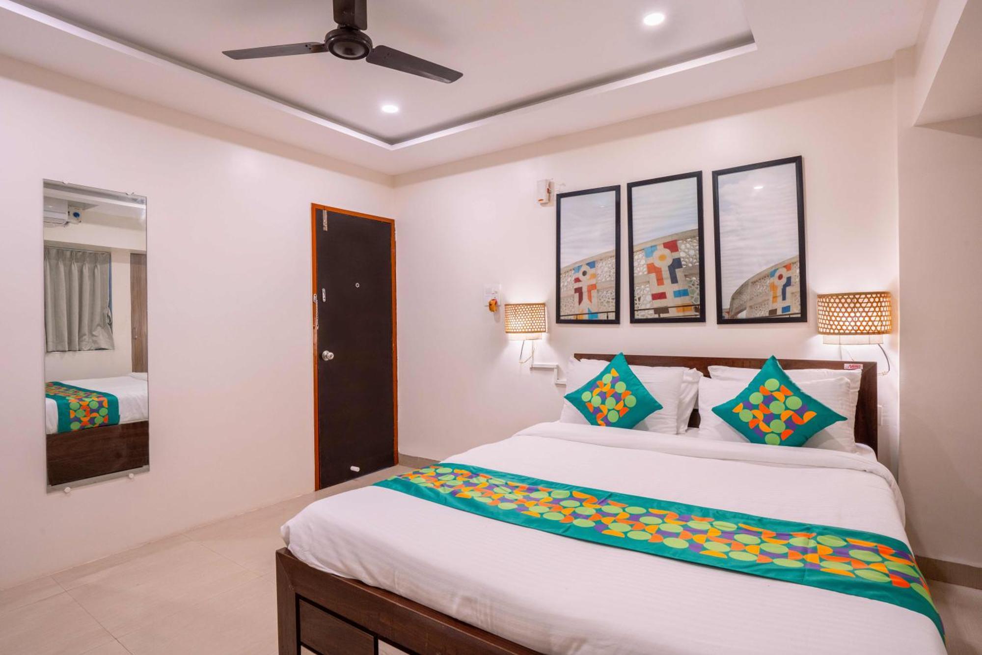 Treebo Royal Comfort Atithi ปูเน่ ภายนอก รูปภาพ