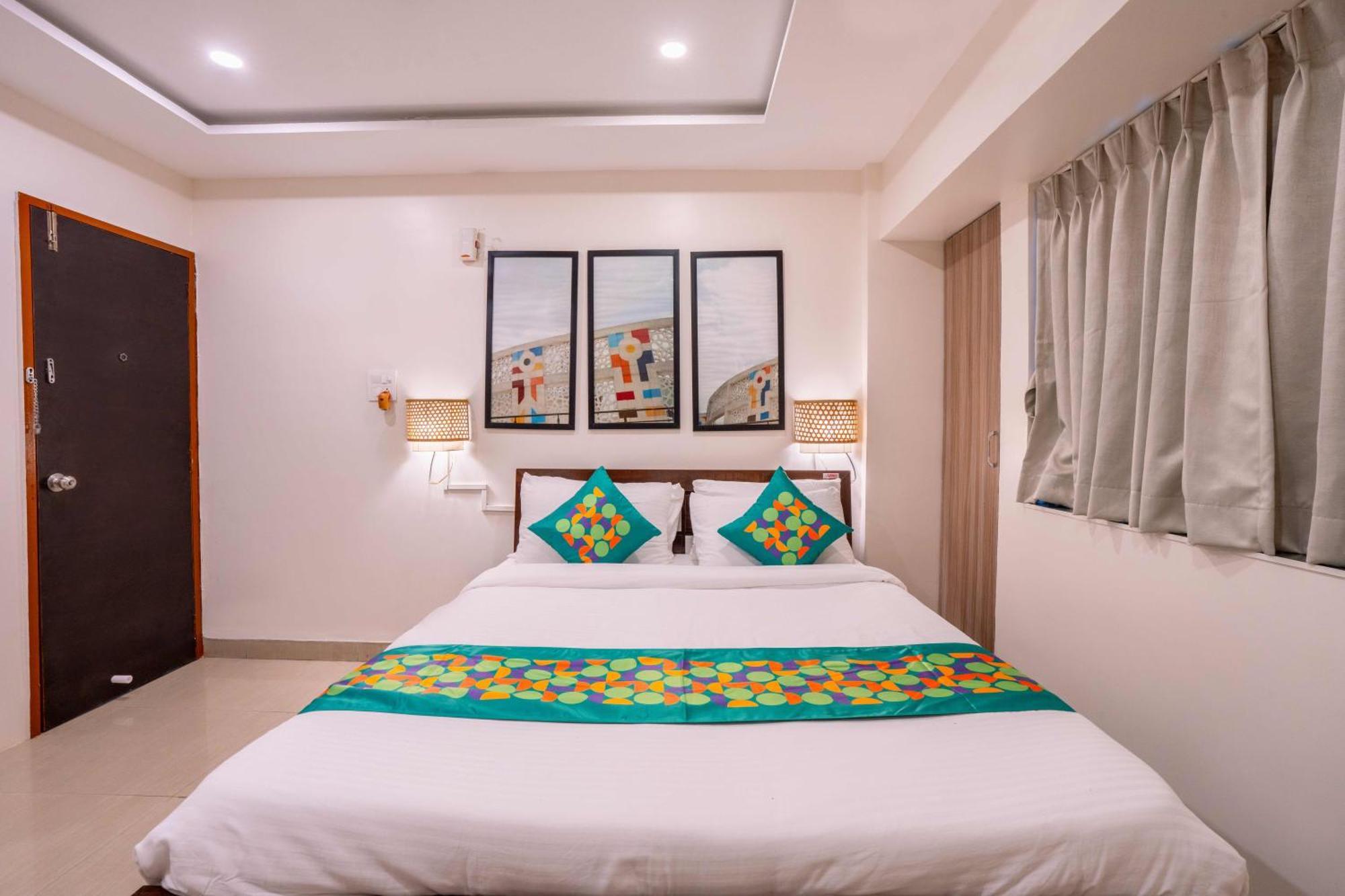Treebo Royal Comfort Atithi ปูเน่ ภายนอก รูปภาพ