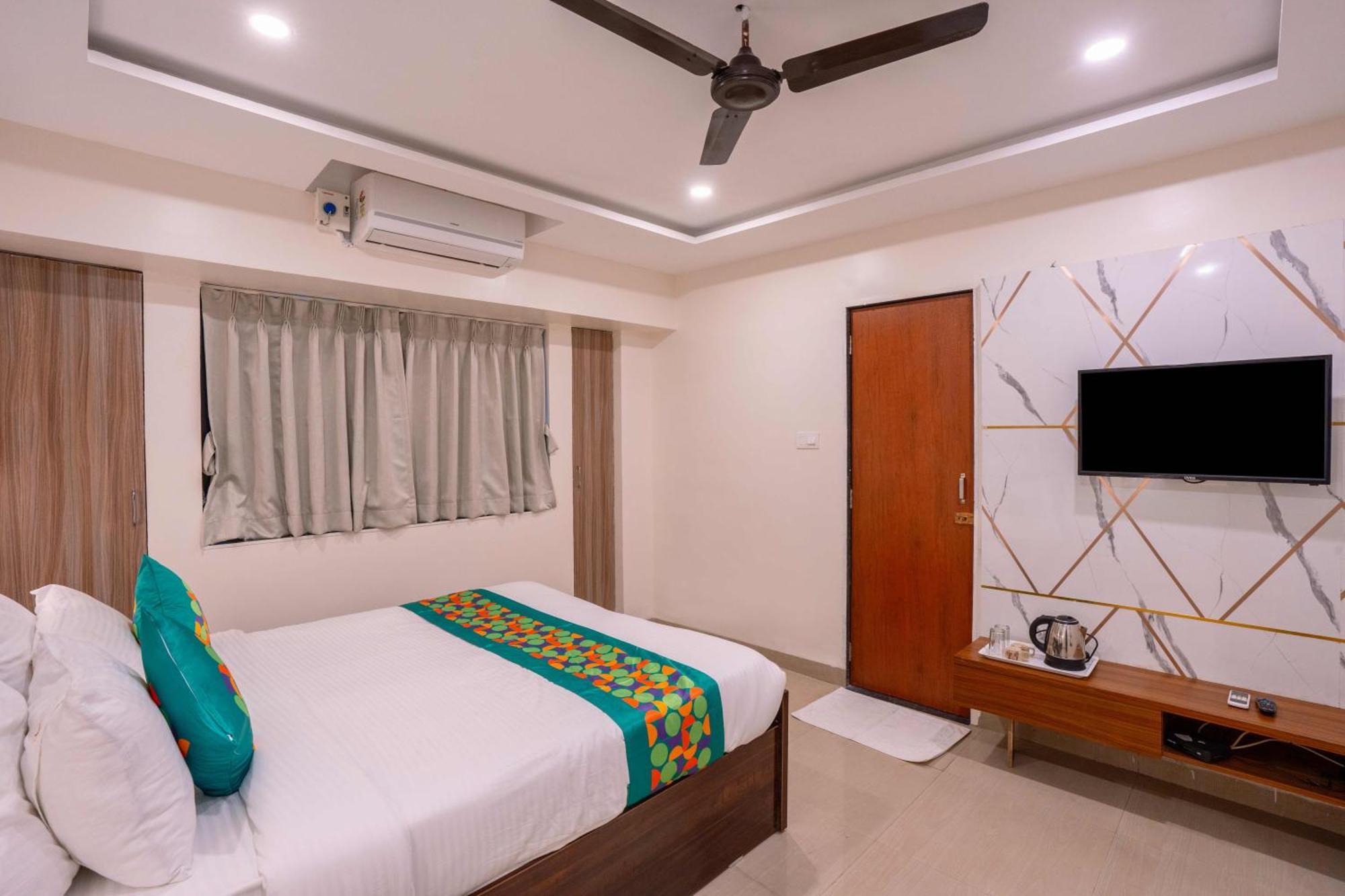 Treebo Royal Comfort Atithi ปูเน่ ภายนอก รูปภาพ